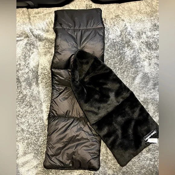 Lands’ End Ultralight Pull Through Scarf - Picture 1 of 3